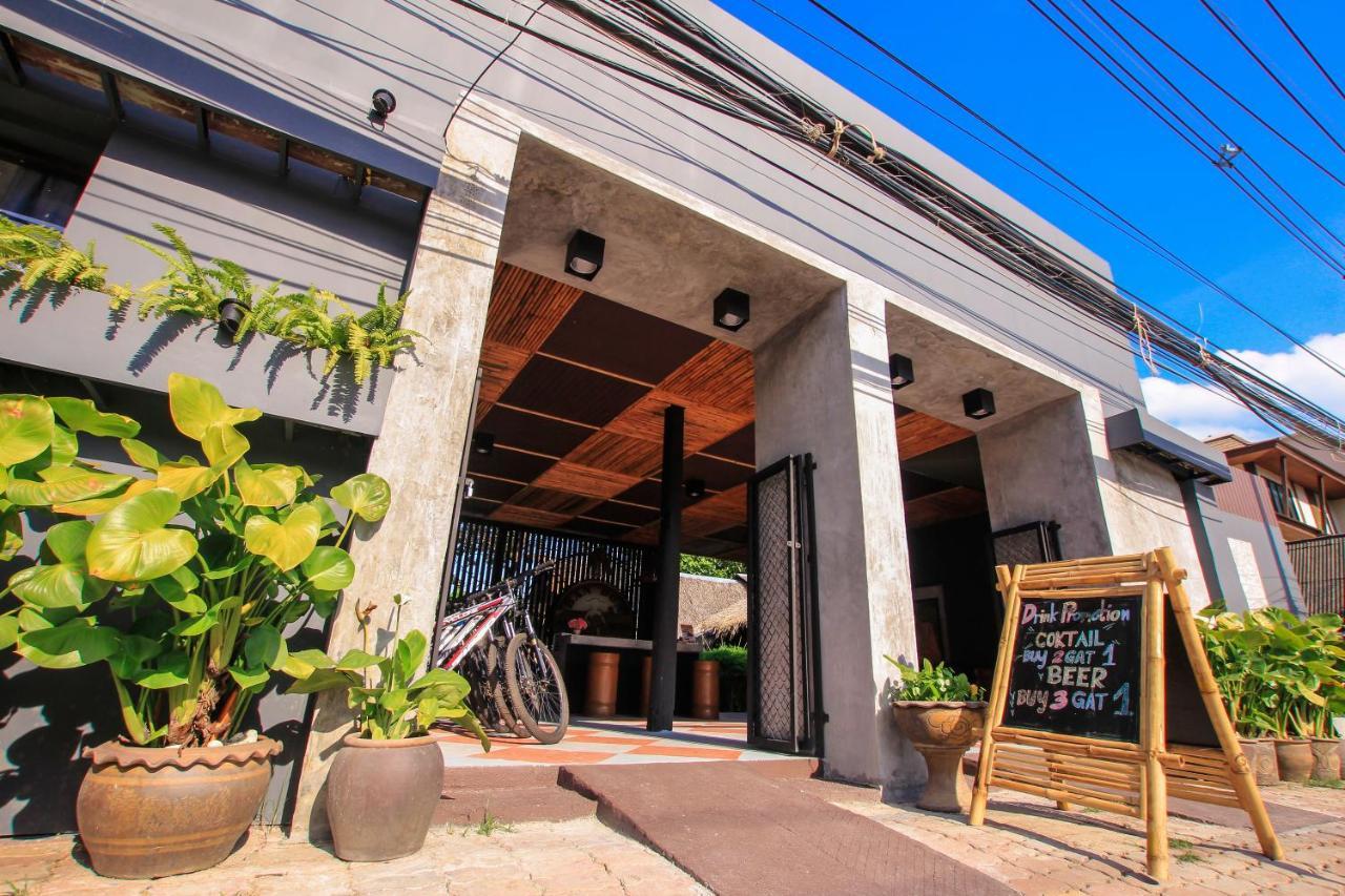 Bandon Beach Bar & Hostel (Adults Only) Lamai Beach  Exterior photo